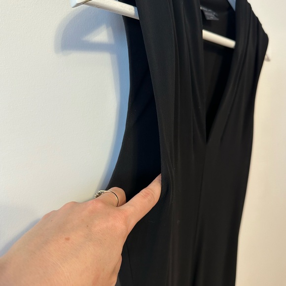 A/X Armani Exchange sleevesless v neck dress in black - Picture 5 of 7